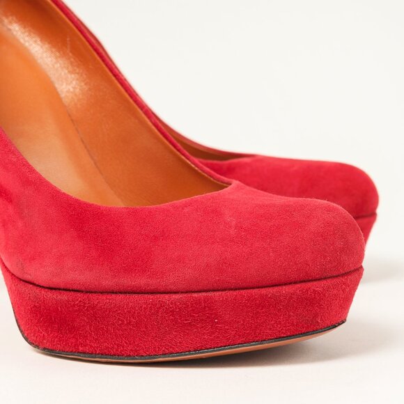 Gucci Raspberry Suede Platform Round-Toe Stiletto Pumps - Picture 7 of 10